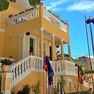 https://bed-and-breakfast-vila-15.hotels-in-tirana.com